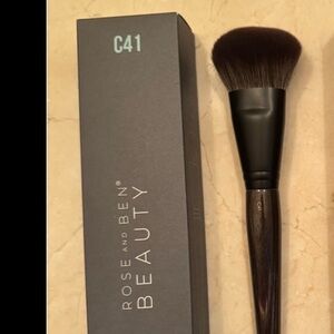 Rose and Ben Beauty C41